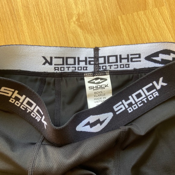 Shock Doctor black bike shorts - Picture 2 of 3